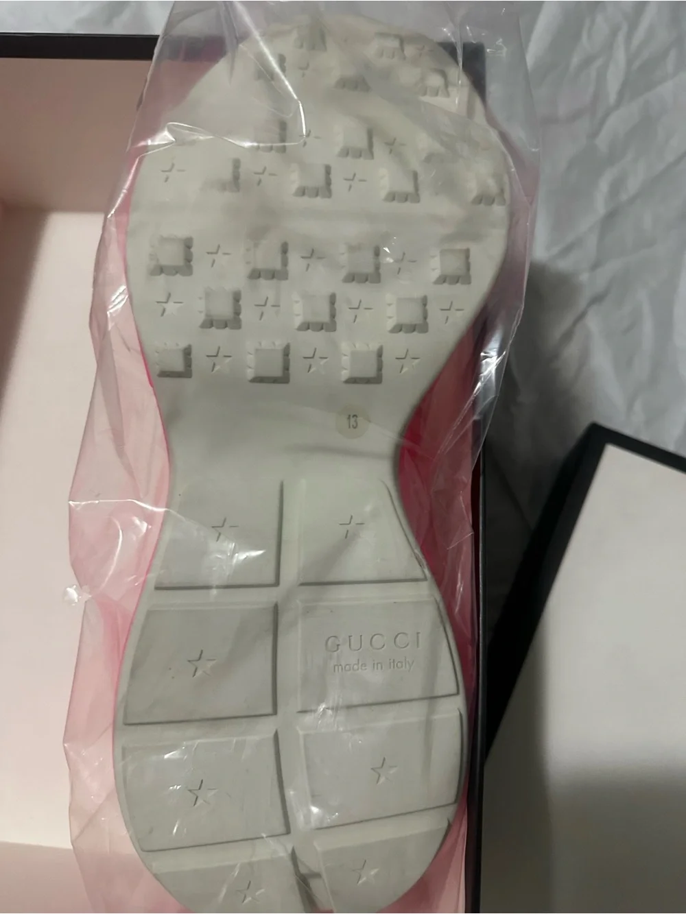 Gucci vibrant hot